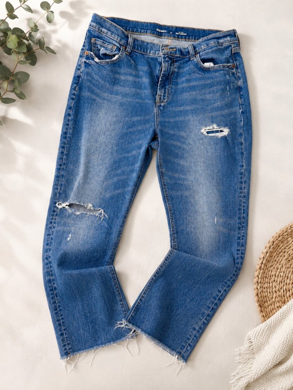 👖 Old Navy Mid-Rise Boyfriend Distressed Jeans Size 12 Raw Hem